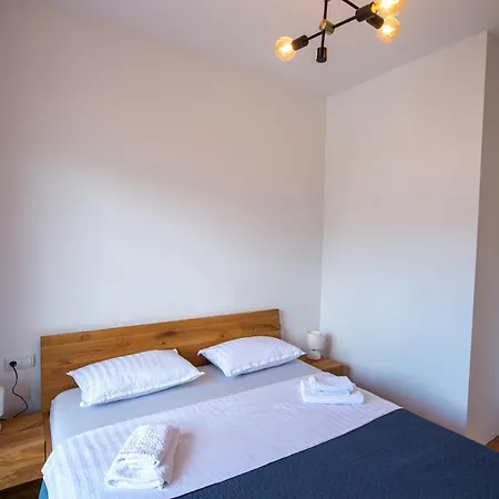 Apartment 20
