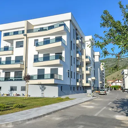 20 Apartment *